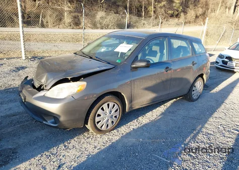 2008 Toyota Matrix z USA, uszkodzony, nr VIN 2T1KR32E48C692743